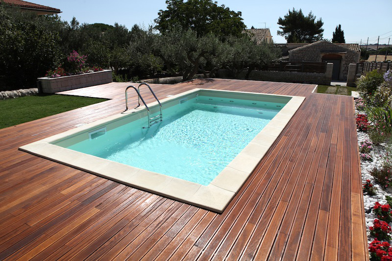 bordo piscina legno